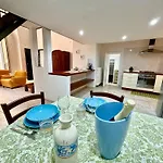 Vico Del Theutra Apartment Lecce