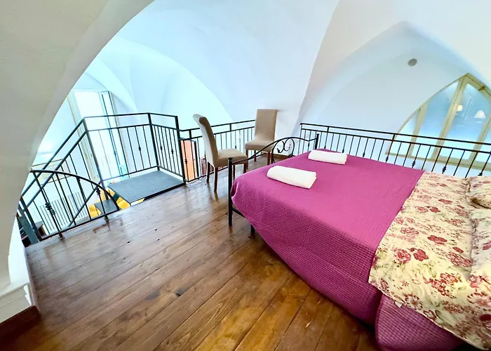 Vico Del Theutra * Lecce